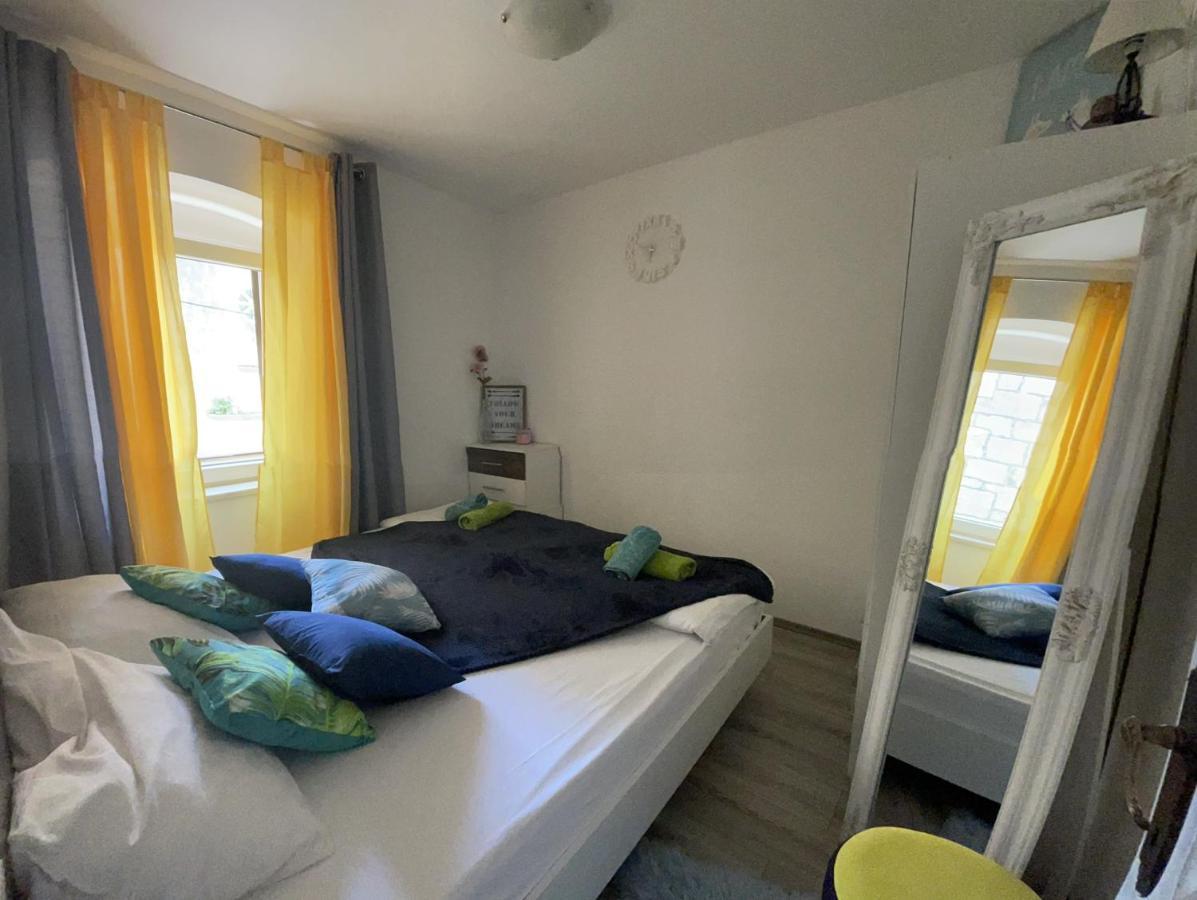 Apartment Chloe Трогир Экстерьер фото